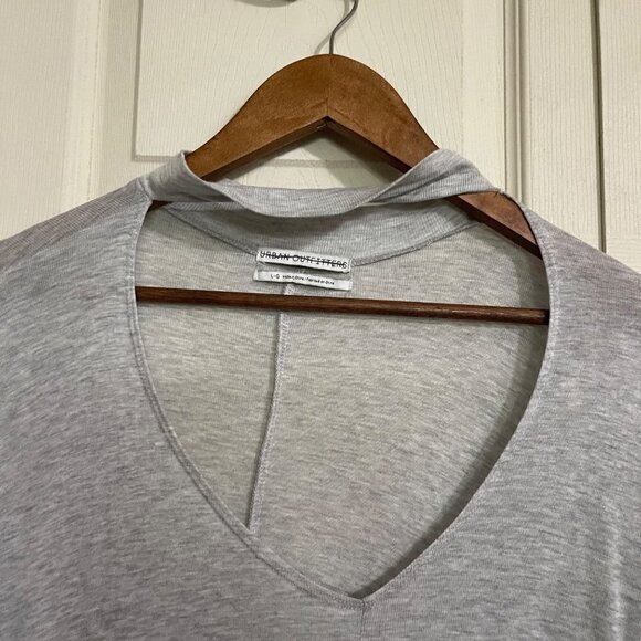 Urban Outfitters Womens Gray Keyhole Collar Dolman Sleeve Blouse Size Large - Picture 3 of 6